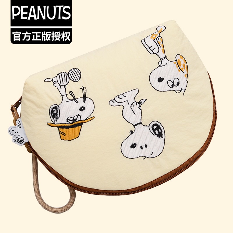 Tas Makeup Kartun Snoopy Asli  - Beauty Makeup Edit ulasan dan harga