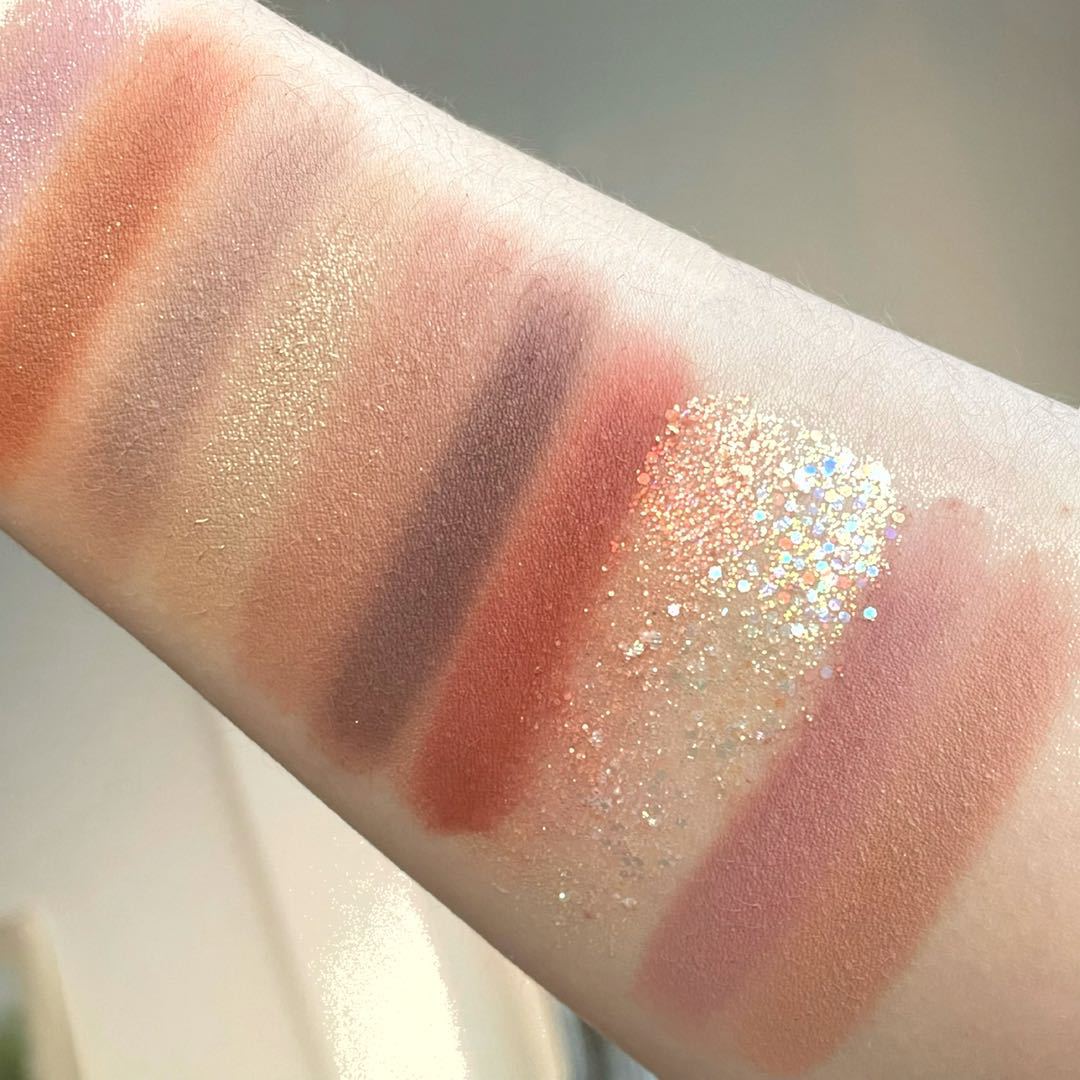 Eyeshadow palet 26 warna Matte - Beauty Huda Makeup ulasan dan harga