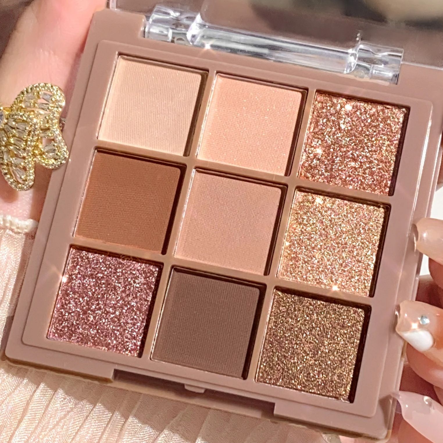 Palet eyeshadow mewah 9-18 war - Beauty Huda Makeup ulasan dan harga