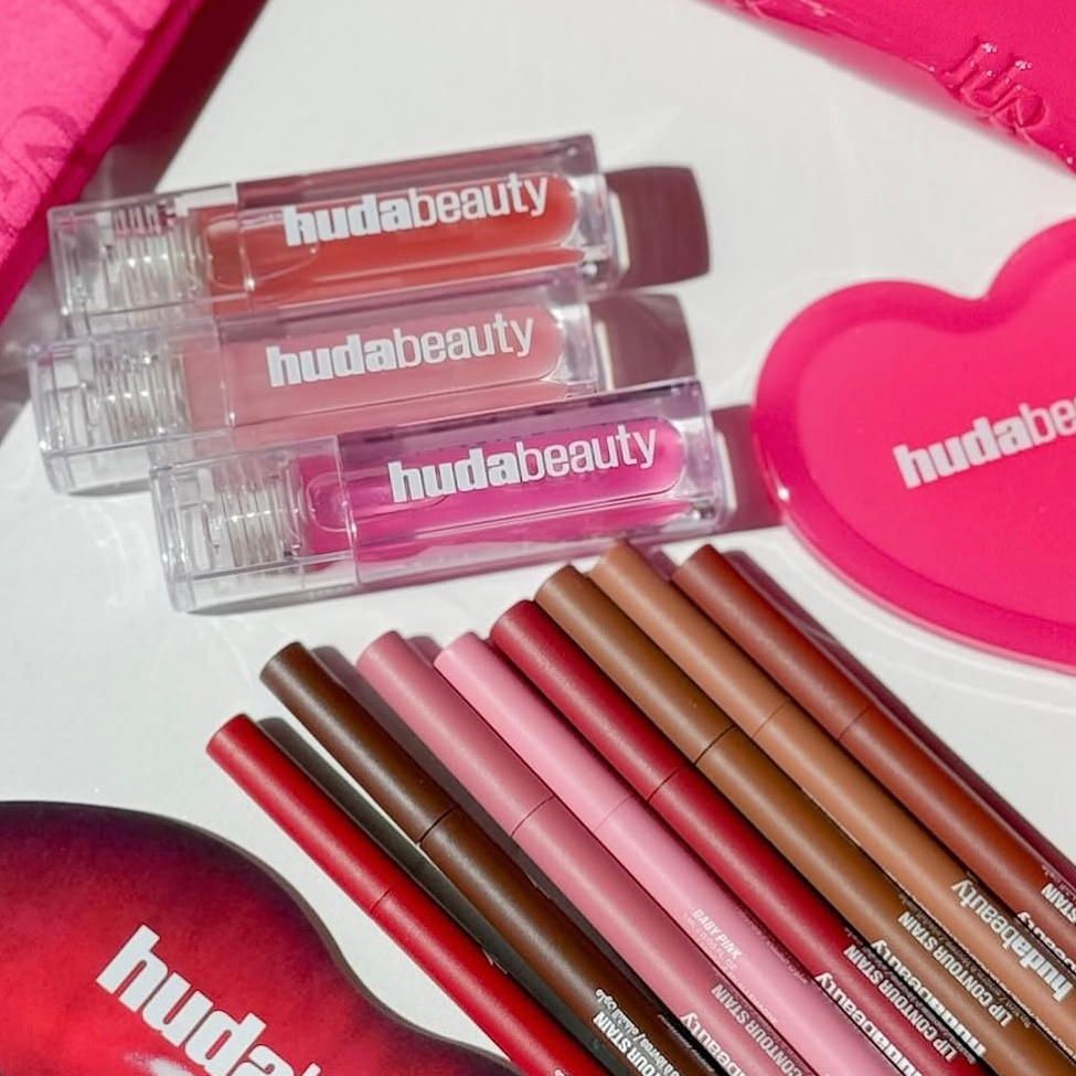 HudaBeauty Faux Filler Lip Glo - Huda Beauty Makeup Bag ulasan dan harga
